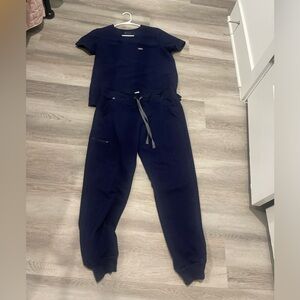 FIGS Technical Collection Scrubs